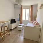 Romy Les Pieds Dans L'eau 10 M De La Apartment La Seyne-sur-Mer