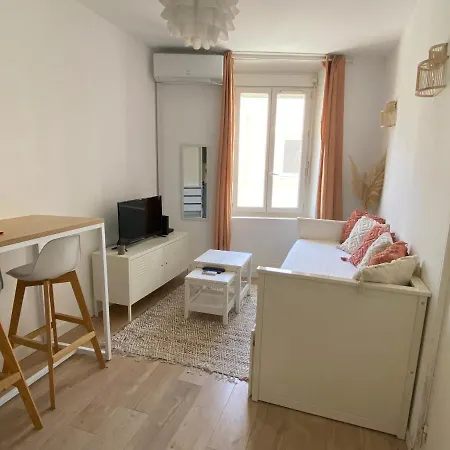 Romy Les Pieds Dans L'eau 10 M De La Apartment La Seyne-sur-Mer